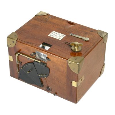 APPAREIL LUZO 1889. Premier modèle. « J. Robinson & Sons »